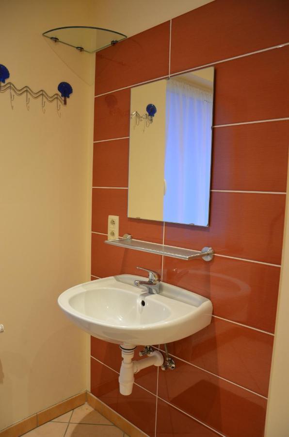 L'Abri Apartment Ла Рош ан Арден Екстериор снимка